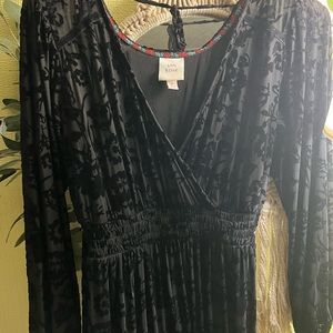 Black lace velvet dress